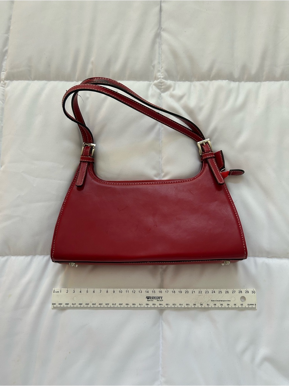 Classic Red Shoulder Bag - Picture 2 of 3